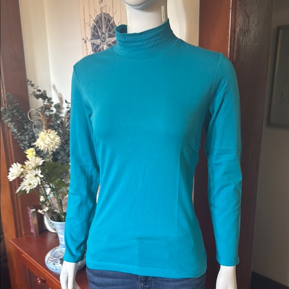 NWT jones Ny size small Teal Long Sleeve Turtleneck Top stretchy